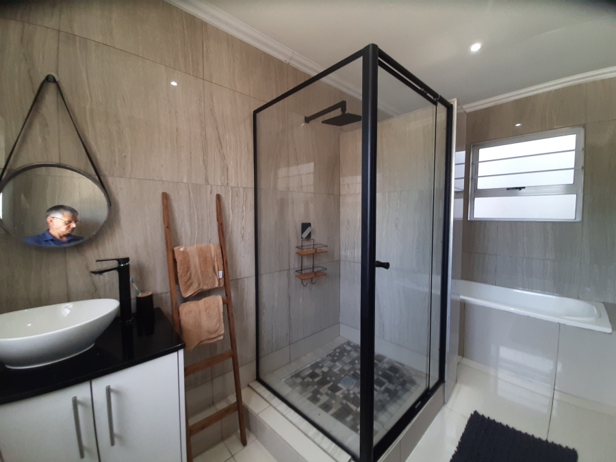 4 Bedroom Property for Sale in Abbotsford Eastern Cape